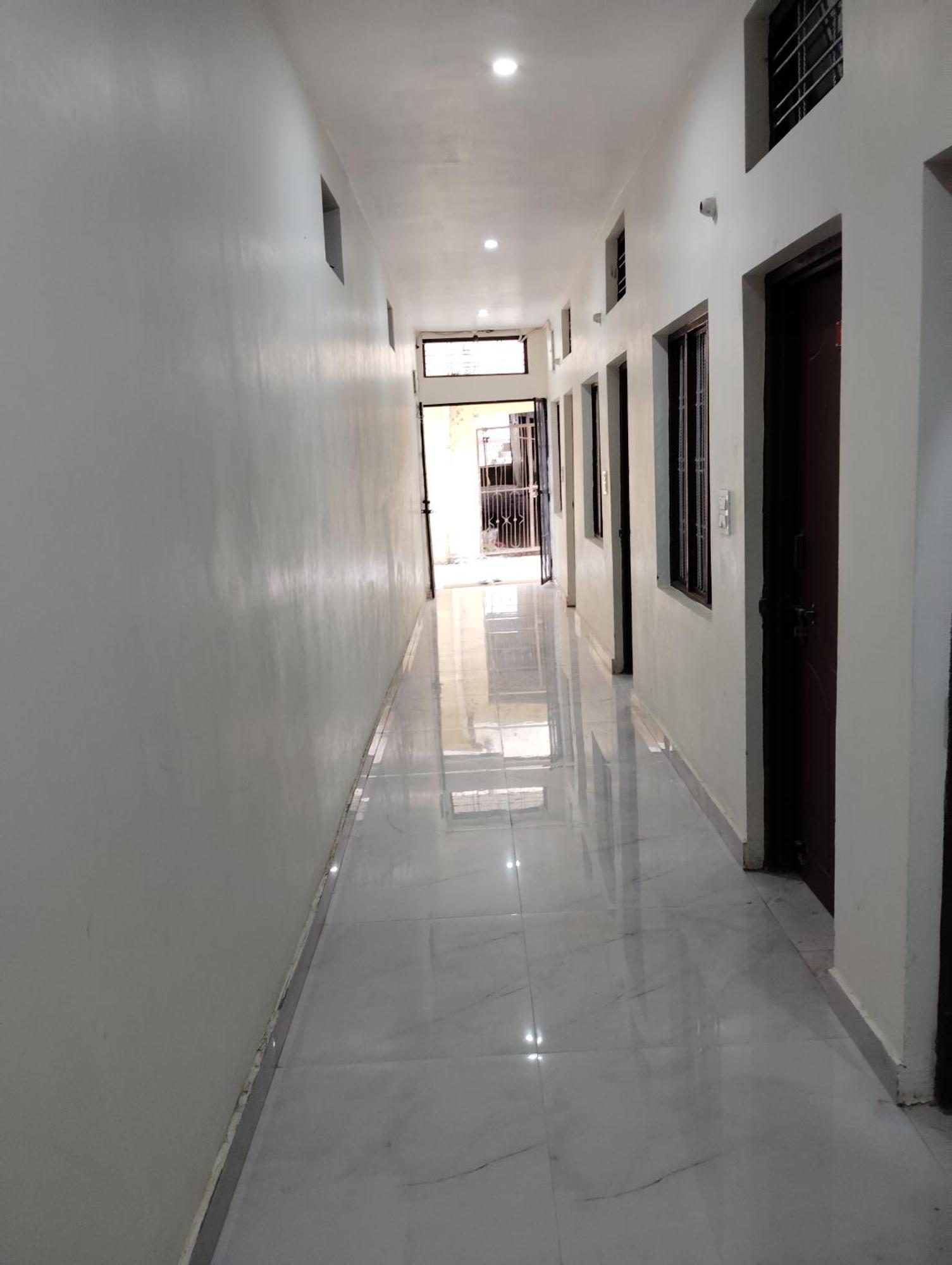 Hotel Narayana Residency Gupta Kāshi Exterior foto